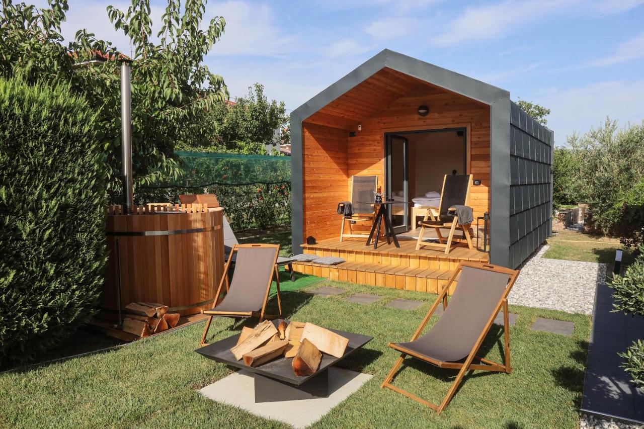 Healthy House Glamping Hotel โคเปร์ ภายนอก รูปภาพ