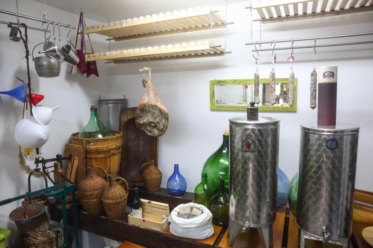Healthy House Glamping Hotel โคเปร์ ภายนอก รูปภาพ