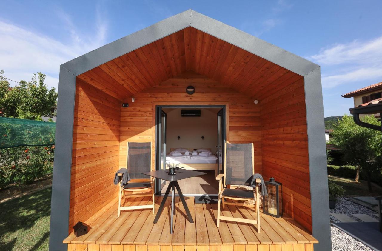 Healthy House Glamping Hotel โคเปร์ ภายนอก รูปภาพ