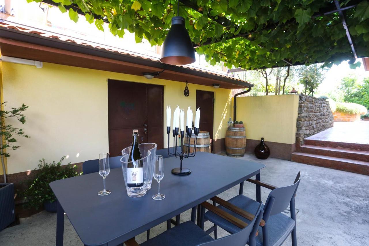 Healthy House Glamping Hotel โคเปร์ ภายนอก รูปภาพ