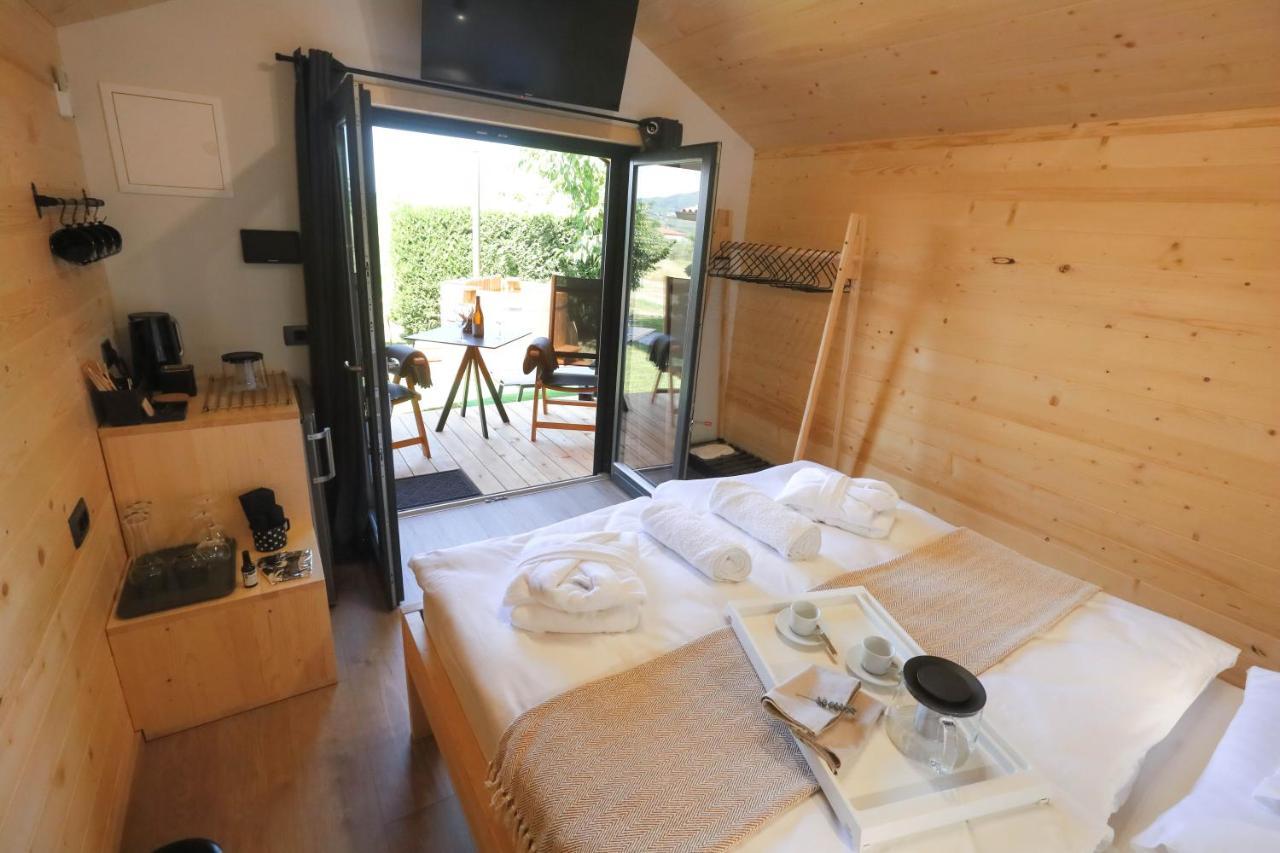 Healthy House Glamping Hotel โคเปร์ ภายนอก รูปภาพ